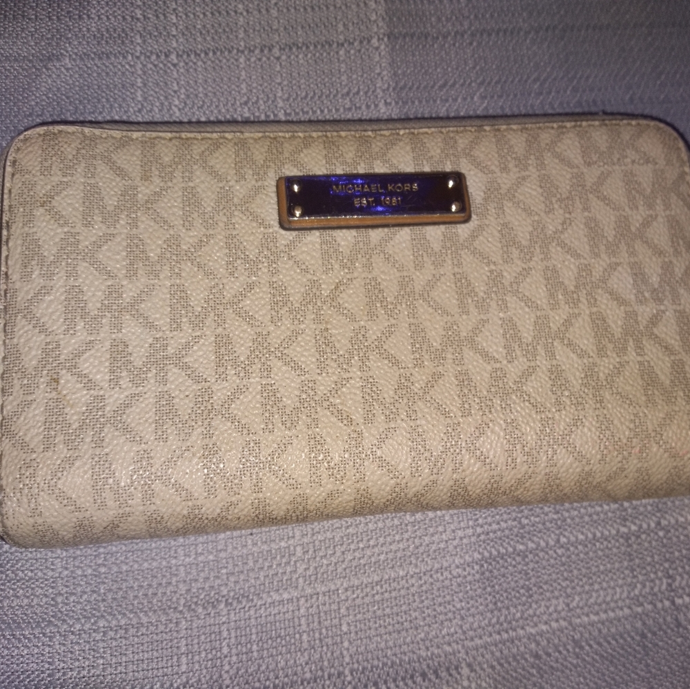 Michael Kors wallet